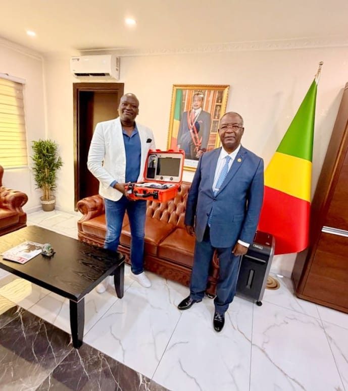 Dr Roland MAGLOIRE-MAMBEKE et le Ministre de la Santé du Congo